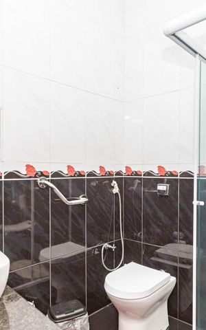Casa à venda com 270m², 3 quartos e 4 vagasBanheiro