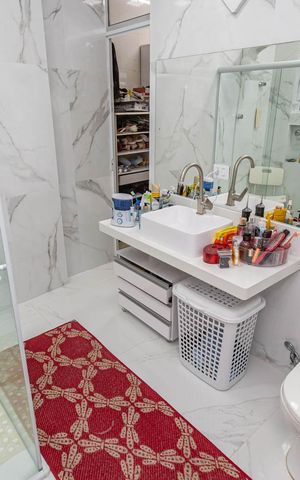 Casa à venda com 270m², 3 quartos e 4 vagasBanheiro da Suíte