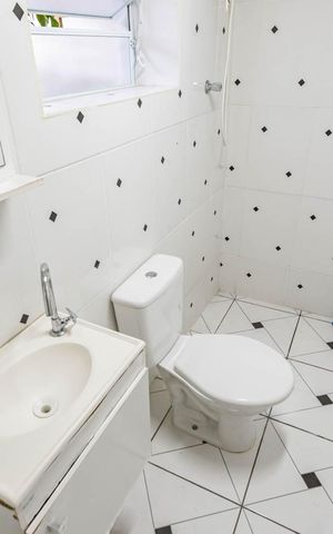 Casa à venda com 270m², 3 quartos e 4 vagasBanheiro de serviços