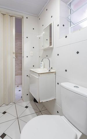 Casa à venda com 270m², 3 quartos e 4 vagasBanheiro de serviços