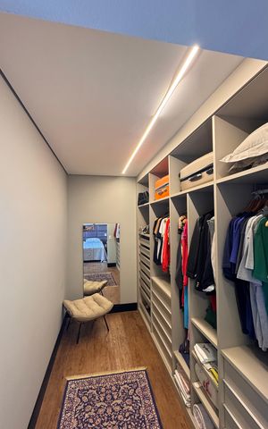 Casa à venda com 225m², 3 quartos e 2 vagasCloset da suíte 1