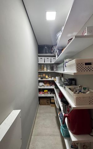 Casa à venda com 225m², 3 quartos e 2 vagasDespensa