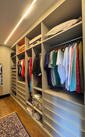 Casa à venda com 225m², 3 quartos e 2 vagasCloset da suíte 1