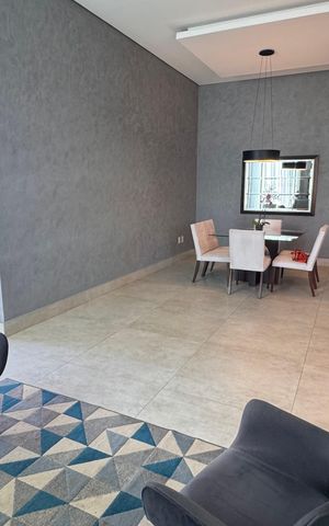 Casa à venda com 225m², 3 quartos e 2 vagasSala