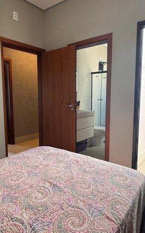 Casa à venda com 225m², 3 quartos e 2 vagasSuíte 2