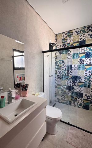 Casa à venda com 225m², 3 quartos e 2 vagasBanheiro da Suíte 2