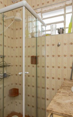 Casa à venda com 292m², 3 quartos e 3 vagasBanheiro Social