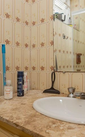 Casa à venda com 292m², 3 quartos e 3 vagasBanheiro Social