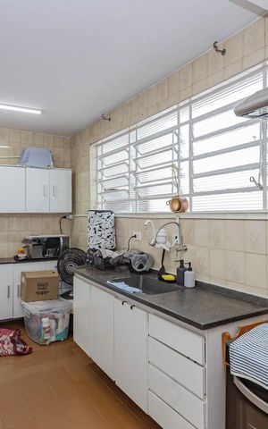 Casa à venda com 292m², 3 quartos e 3 vagasCozinha