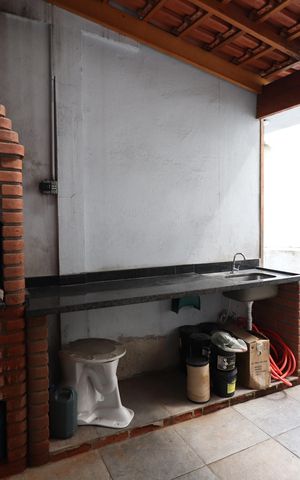 Casa à venda com 240m², 1 quarto e 2 vagasChurrasqueira