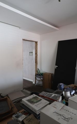 Casa à venda com 240m², 1 quarto e 2 vagasSala