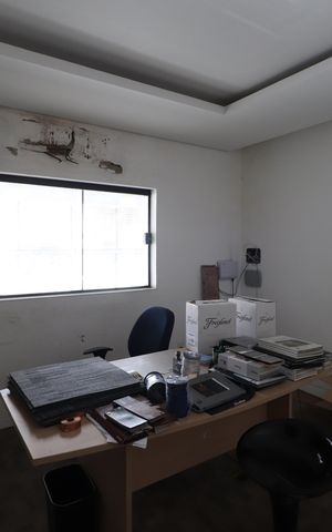 Casa à venda com 240m², 1 quarto e 2 vagasSala