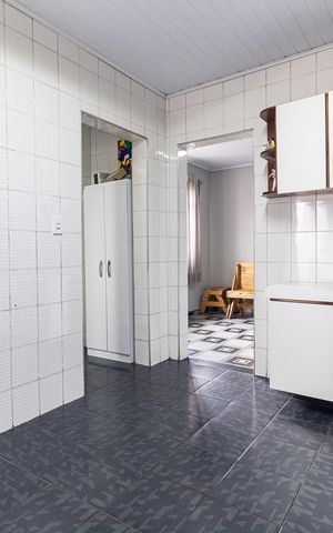 Casa à venda com 149m², 4 quartos e 2 vagas Casa à venda com 149m², 4 quartos e 2 vagasCozinha da Casa 2