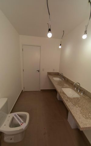 Apartamento à venda com 120m², 2 quartos e 2 vagas Apartamento à venda com 120m², 2 quartos e 2 vagasBanheiro Suite Master