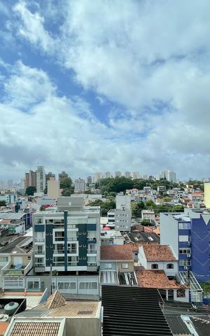 Apartamento à venda com 150m², 3 quartos e 6 vagas Apartamento à venda com 150m², 3 quartos e 6 vagasVista - Sacada