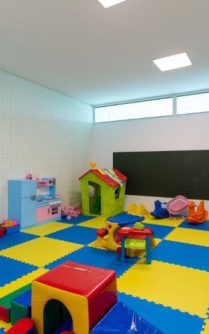 Apartamento à venda com 150m², 3 quartos e 6 vagas Apartamento à venda com 150m², 3 quartos e 6 vagasÁrea comum - Brinquedoteca