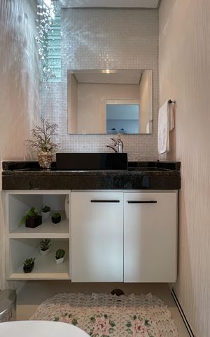 Apartamento à venda com 150m², 3 quartos e 6 vagas Apartamento à venda com 150m², 3 quartos e 6 vagasLavabo