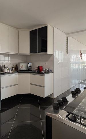 Apartamento à venda com 150m², 3 quartos e 6 vagas Apartamento à venda com 150m², 3 quartos e 6 vagasCozinha