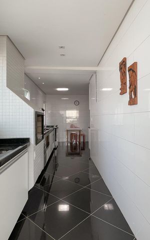 Apartamento à venda com 150m², 3 quartos e 6 vagas Apartamento à venda com 150m², 3 quartos e 6 vagasCozinha