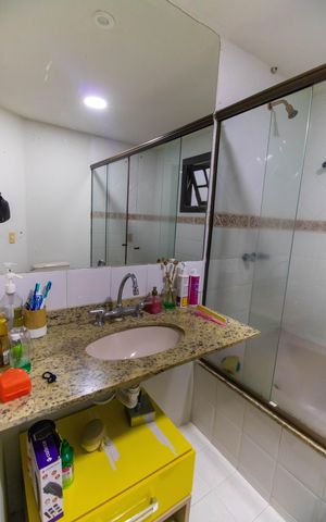 Casa à venda com 750m², 5 quartos e 4 vagas Casa à venda com 750m², 5 quartos e 4 vagasBanheiro da Suíte 2 (Casa 2)