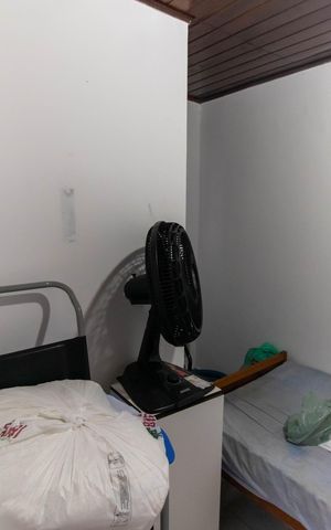 Casa à venda com 750m², 5 quartos e 4 vagas Casa à venda com 750m², 5 quartos e 4 vagasQuarto de Serviço (Casa 1)