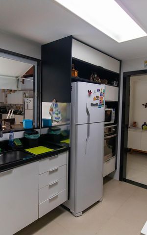 Casa à venda com 750m², 5 quartos e 4 vagas Casa à venda com 750m², 5 quartos e 4 vagasCozinha (Casa 1)