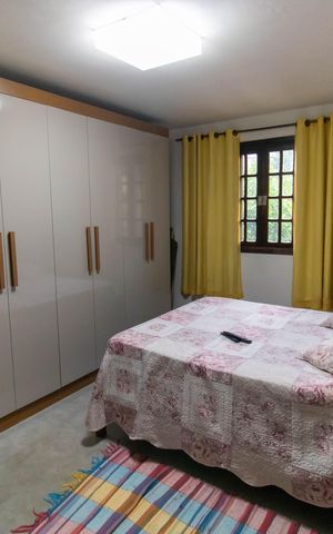 Casa à venda com 750m², 5 quartos e 4 vagas Casa à venda com 750m², 5 quartos e 4 vagasSuíte 2 (Casa 2)