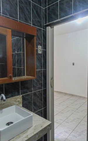 Casa à venda com 120m², 3 quartos e 1 vaga Casa à venda com 120m², 3 quartos e 1 vagaBanheiro da Suíte