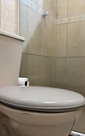 Casa de condomínio à venda com 170m², 4 quartos e 1 vaga Casa de condomínio à venda com 170m², 4 quartos e 1 vagaBanheiro Social
