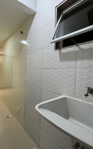 Casa de condomínio à venda com 170m², 4 quartos e 1 vaga Casa de condomínio à venda com 170m², 4 quartos e 1 vagaÁrea de Serviço
