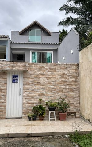 Casa de condomínio à venda com 170m², 4 quartos e 1 vaga Casa de condomínio à venda com 170m², 4 quartos e 1 vagaFachada