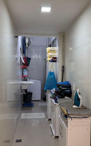 Casa de condomínio à venda com 170m², 4 quartos e 1 vaga Casa de condomínio à venda com 170m², 4 quartos e 1 vagaÁrea de Serviço