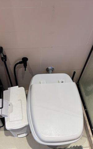 Casa de condomínio à venda com 554m², 5 quartos e 3 vagas Casa de condomínio à venda com 554m², 5 quartos e 3 vagasBanheiro da Suíte