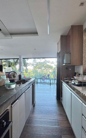 Casa de condomínio à venda com 554m², 5 quartos e 3 vagas Casa de condomínio à venda com 554m², 5 quartos e 3 vagasCozinha