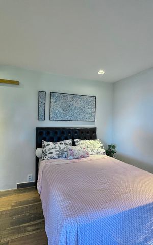 Casa de condomínio à venda com 554m², 5 quartos e 3 vagas Casa de condomínio à venda com 554m², 5 quartos e 3 vagasQuarto 2