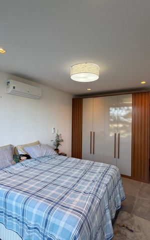 Casa de condomínio à venda com 554m², 5 quartos e 3 vagas Casa de condomínio à venda com 554m², 5 quartos e 3 vagasSuíte