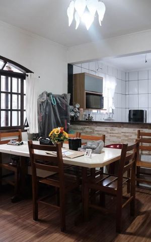 Casa à venda com 169m², 3 quartos e 2 vagasCozinha