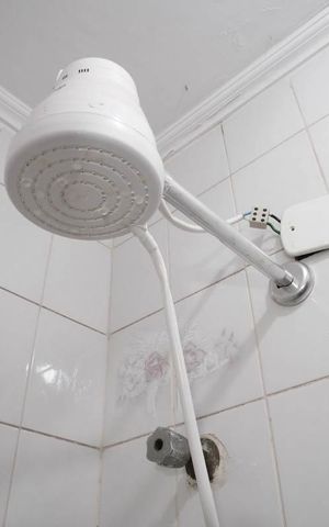 Casa à venda com 169m², 3 quartos e 2 vagasBanheiro 3