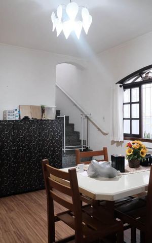 Casa à venda com 169m², 3 quartos e 2 vagasCozinha
