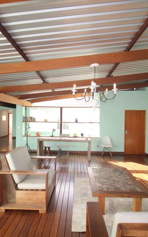 Casa à venda com 300m², 2 quartos e 2 vagasÁrea Comum