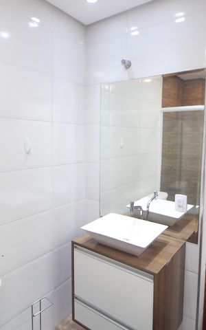 Casa à venda com 300m², 2 quartos e 2 vagasBanheiro