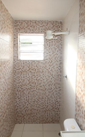 Casa à venda com 300m², 2 quartos e 2 vagasBanheiro