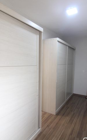 Casa à venda com 300m², 2 quartos e 2 vagasCloset