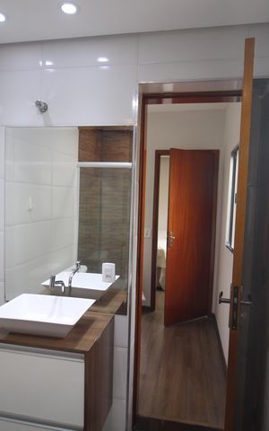 Casa à venda com 300m², 2 quartos e 2 vagasBanheiro