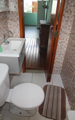 Casa à venda com 300m², 2 quartos e 2 vagasBanheiro