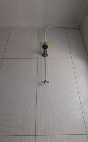 Casa para alugar com 150m², 3 quartos e 2 vagasBanheiro Social