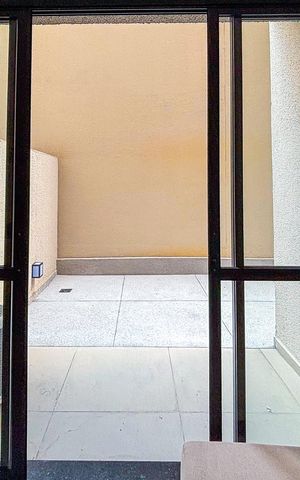 Studio para alugar com 38m², 1 quarto e sem vaga Studio para alugar com 38m², 1 quarto e sem vagaVaranda