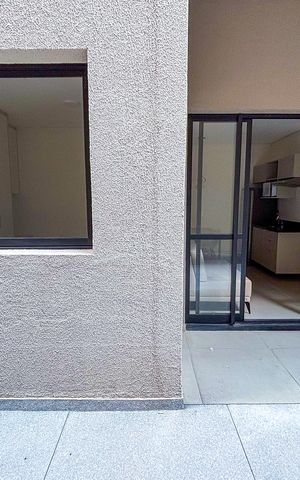 Studio para alugar com 38m², 1 quarto e sem vaga Studio para alugar com 38m², 1 quarto e sem vagaVaranda