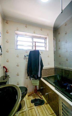 Casa à venda com 170m², 3 quartos e 2 vagas Casa à venda com 170m², 3 quartos e 2 vagasBanheiro da suíte 02