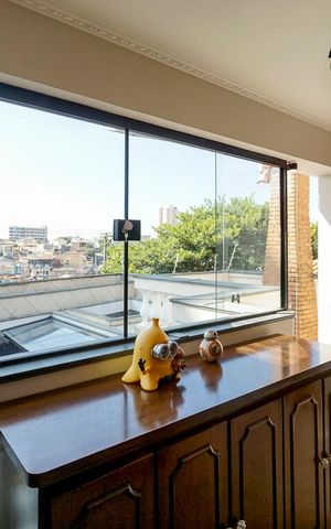 Casa à venda com 170m², 3 quartos e 2 vagas Casa à venda com 170m², 3 quartos e 2 vagasVaranda das suítes